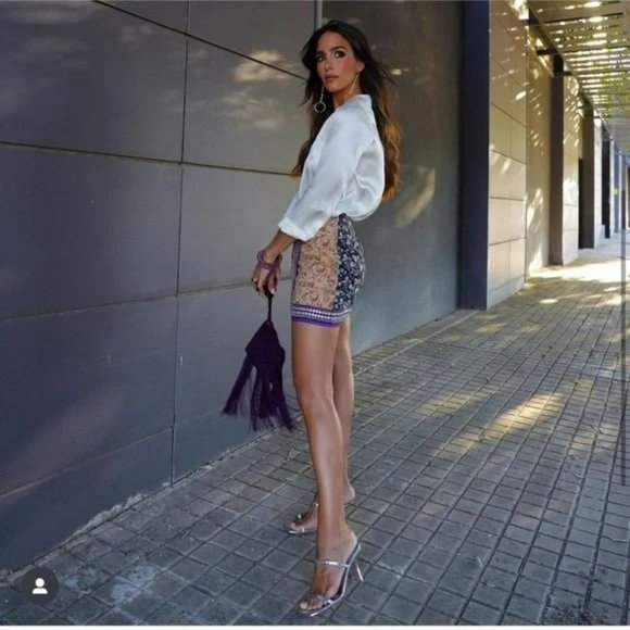 ZARA EMBROIDERED MIRRORS MINI SKIRT - Picture 3 of 3